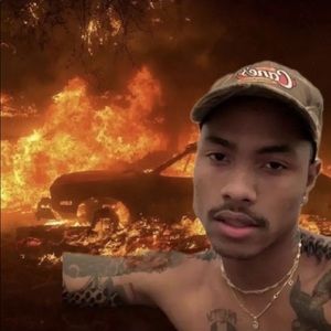 Meet your Posher, Amora